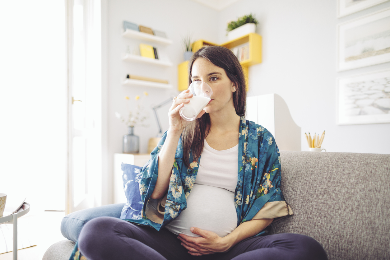 pregnant-woman-at-home