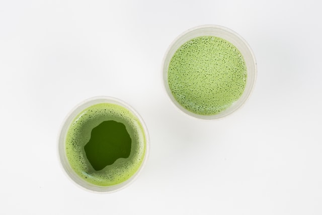 Two glasses of spirulina drink