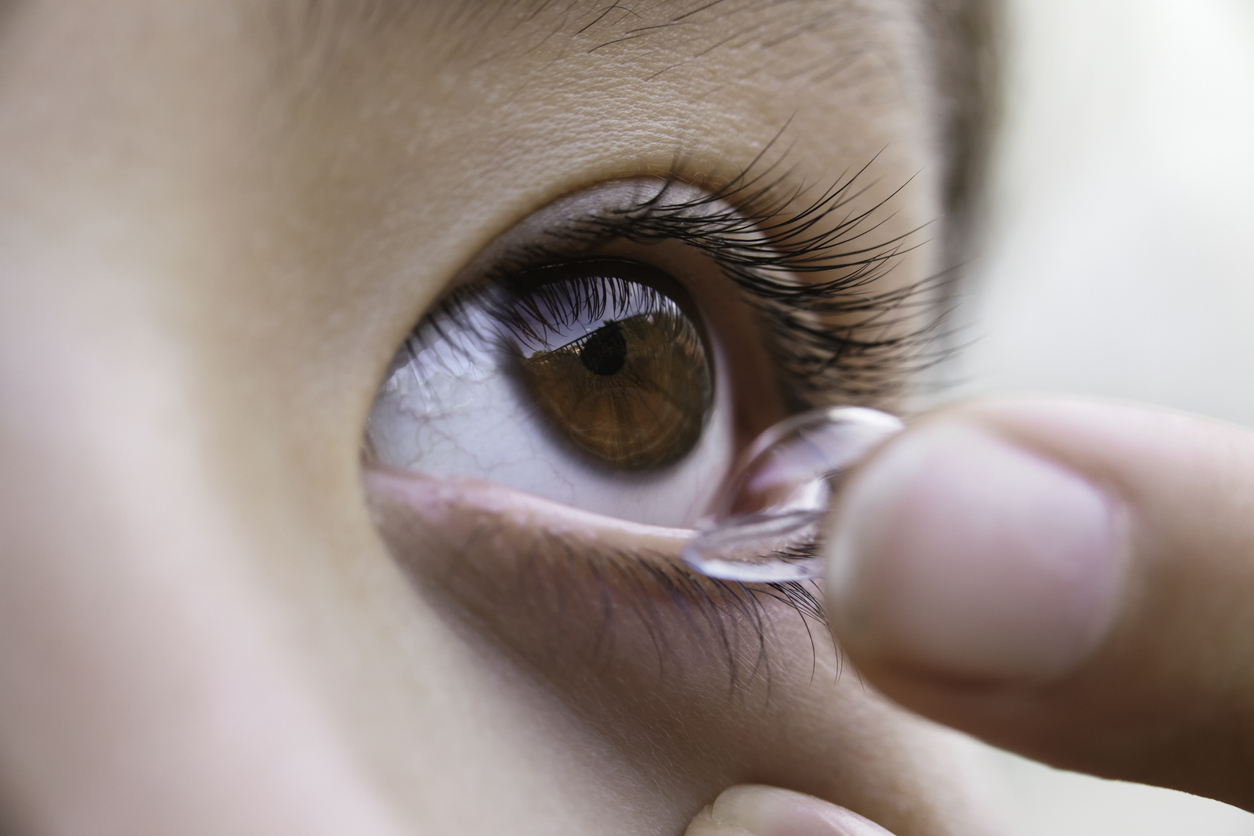wearing-contact-lenses