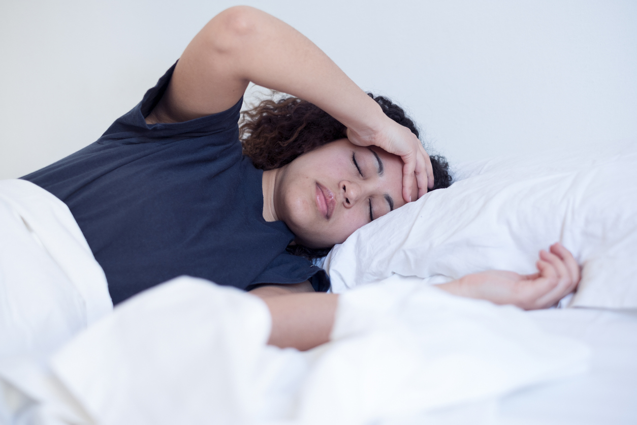 woman-in-bed-with-fever